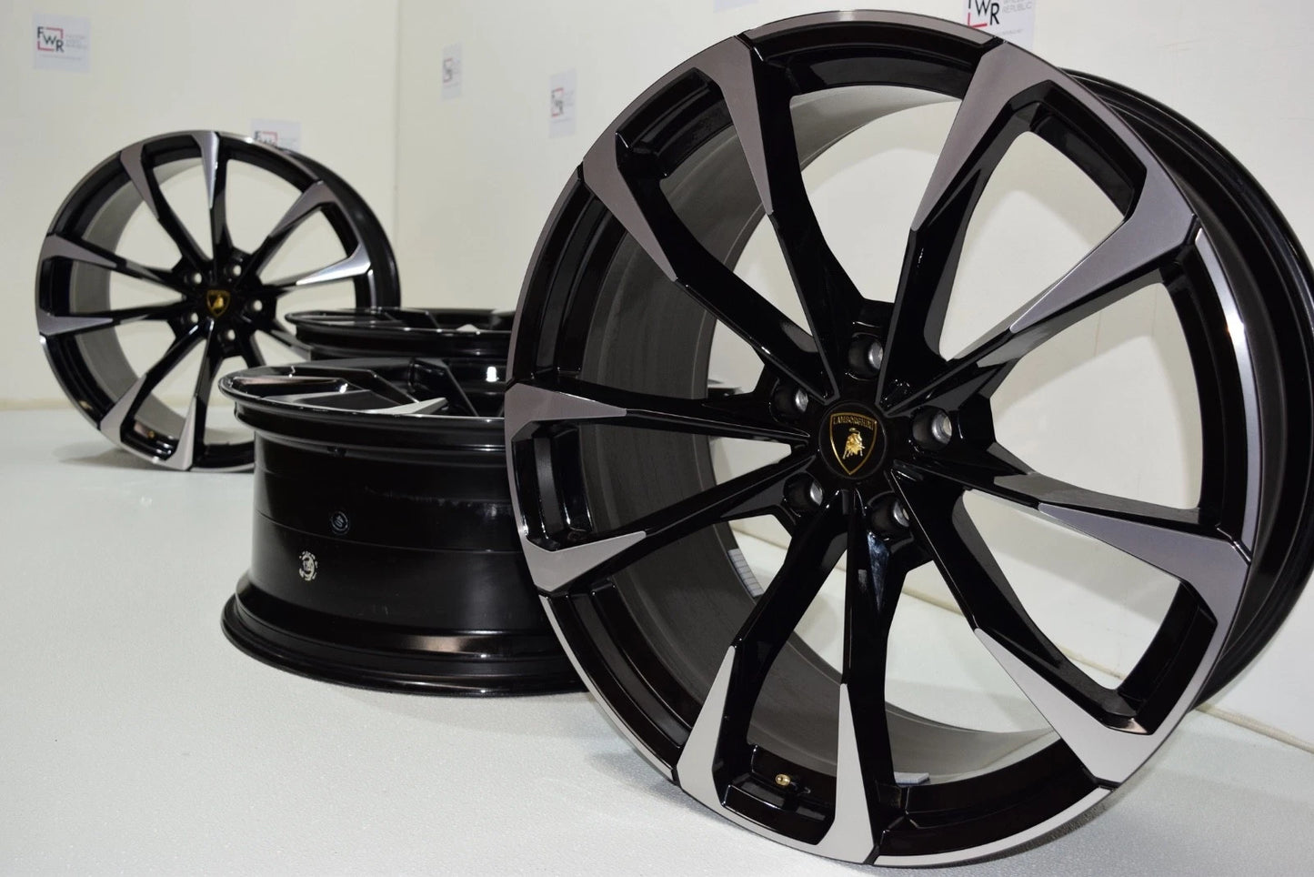 23" LAMBORGHINI URUS Factory OEM AUTHENTIC TWO TONE WHEELS RIMS rims 23 inch