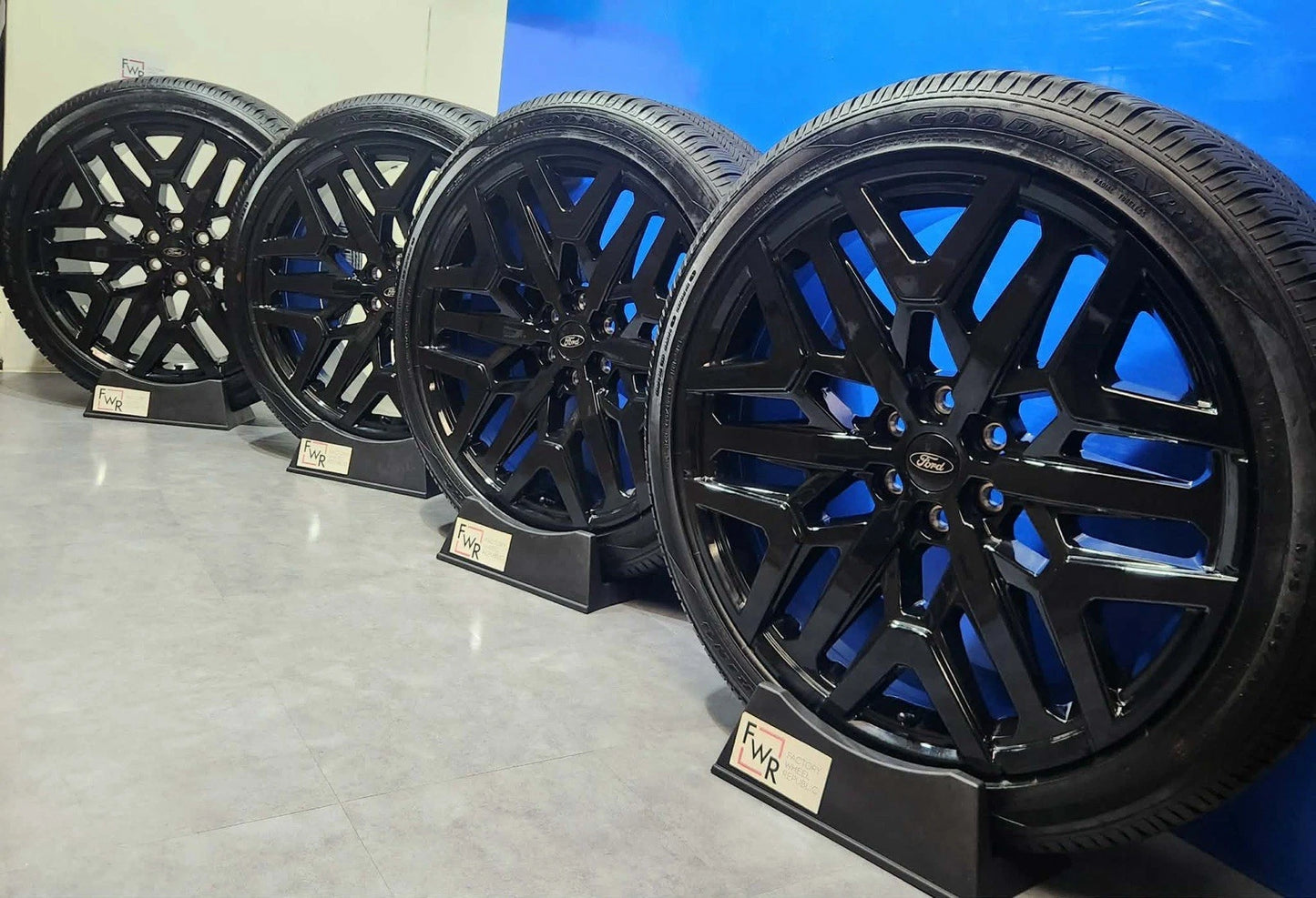 24" Ford Expedition F150 Factory OEM Wheels Rims tires Gloss Black SL741007VA